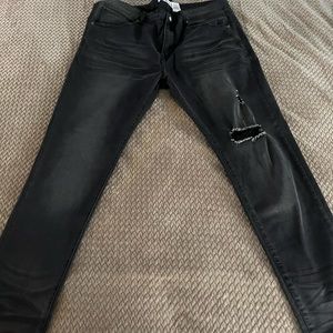 Men’s black ripped jeans